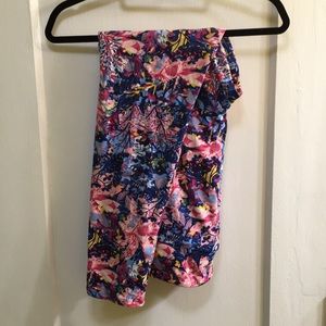 NWOT LuLaRoe TC2 Floral Leggings